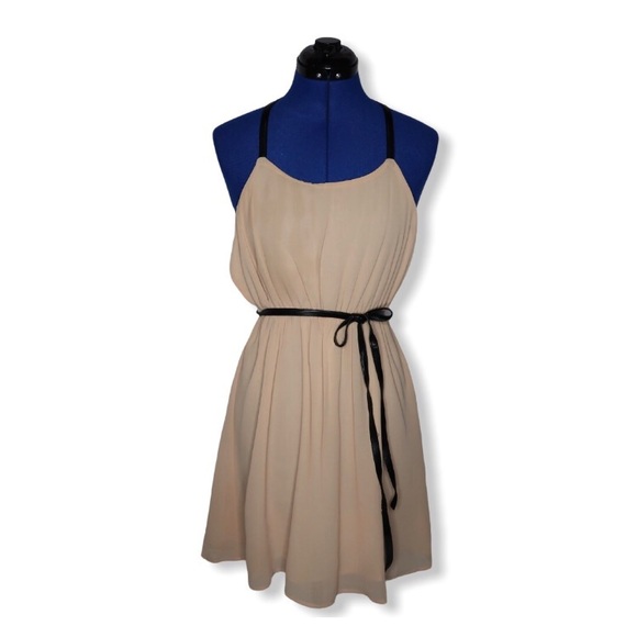 Nude Caged Back Dress From Nasty Gal - Picture 2 of 4